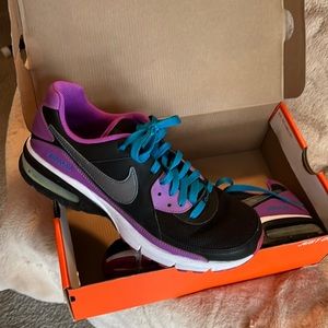 Nike Air Max Captivate. 9.5.